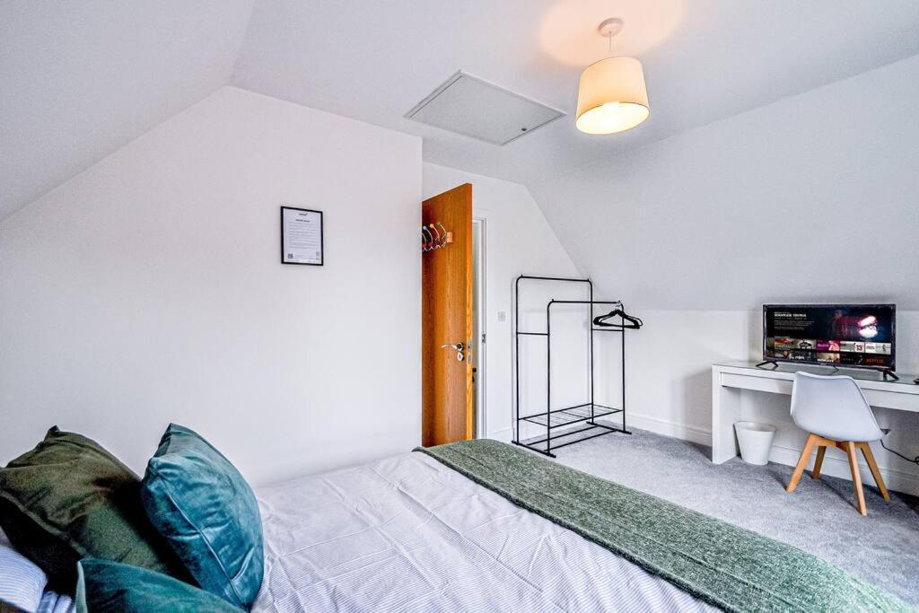 Entire House Sleeps 8 Near The River Thames Maidenhead Kültér fotó